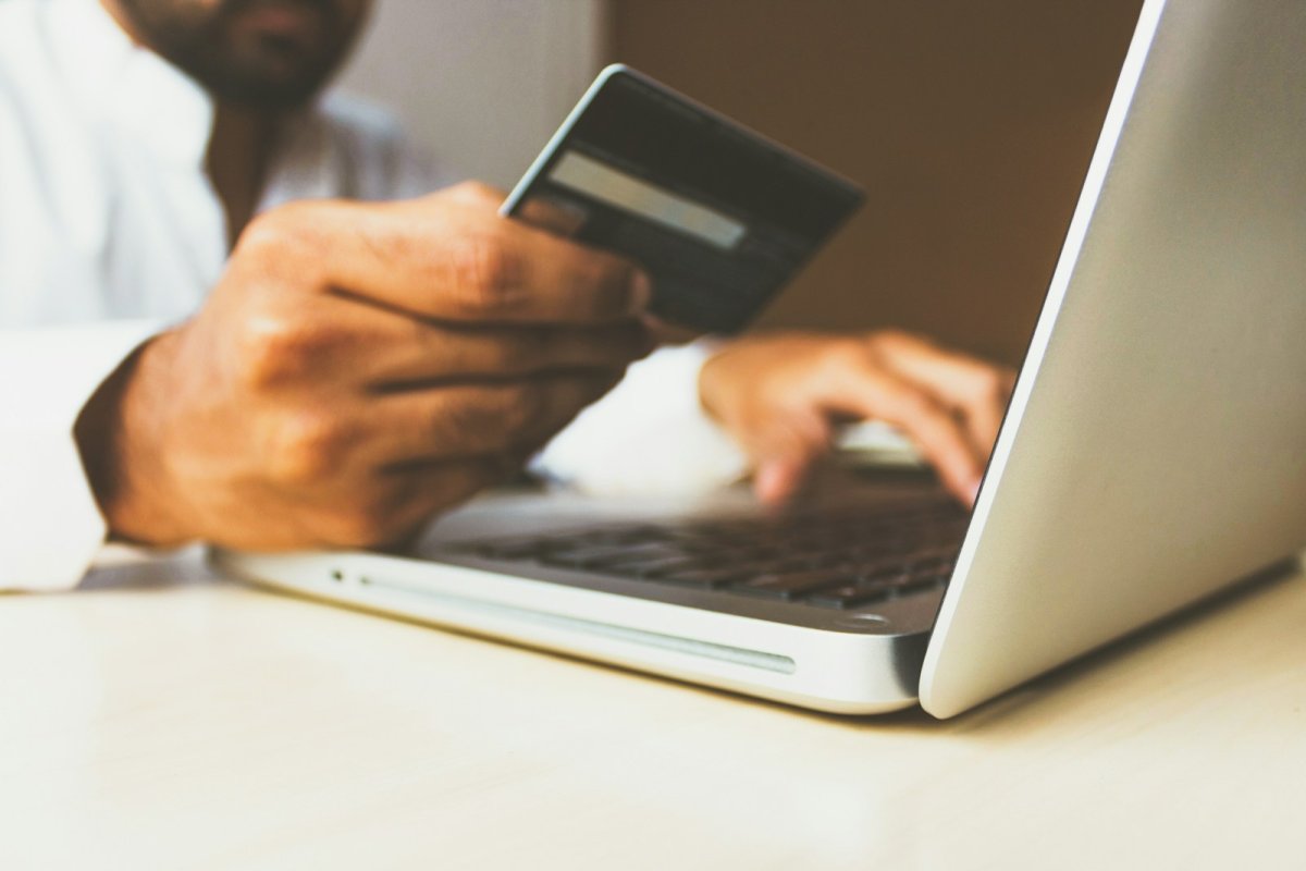 Building the Right Software Stack for a UK FinTech Startup