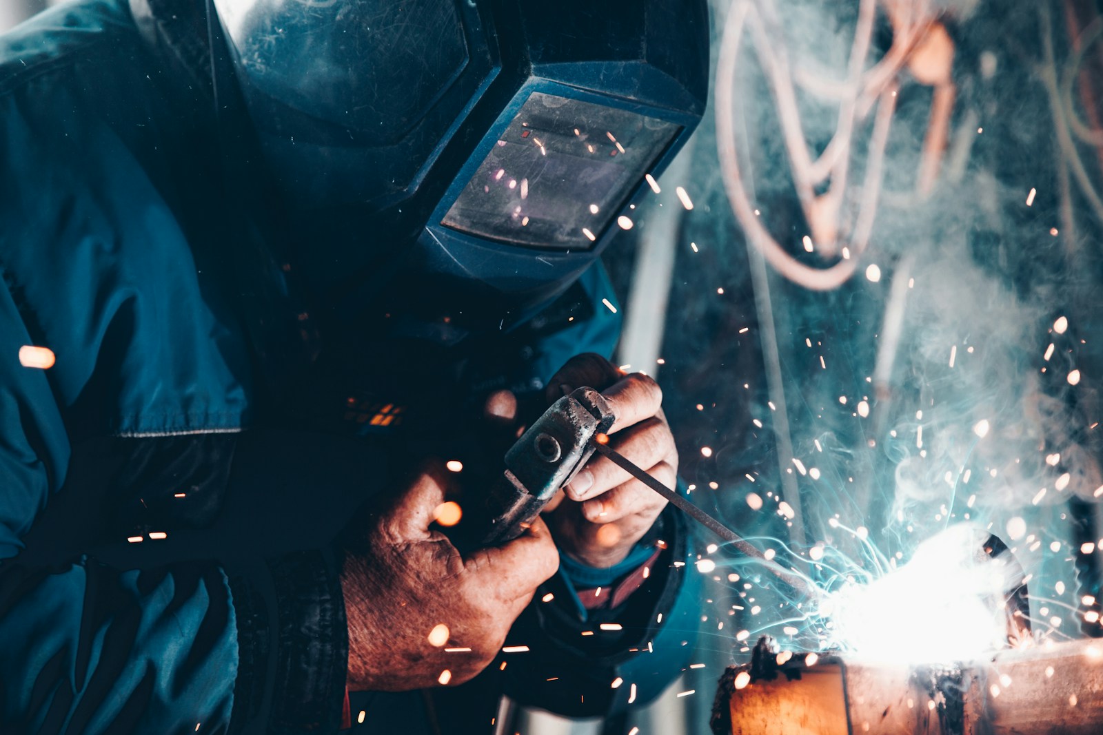 IoT in UK Manufacturing: Connecting Your Factory Floor